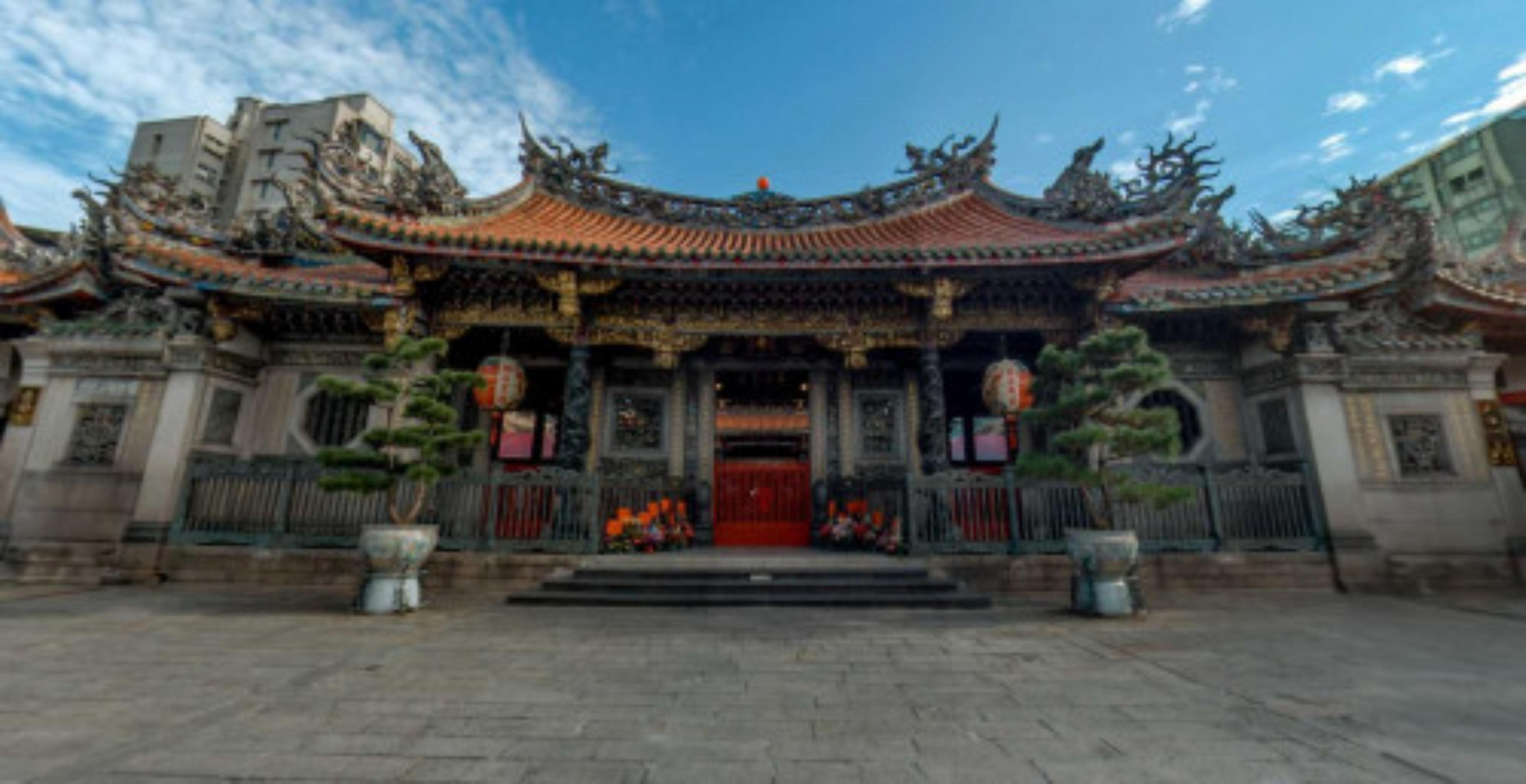 Lungshan Temple virtual tour preview